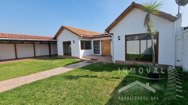 EXCLUSIVA CASA EN LA CALERA.