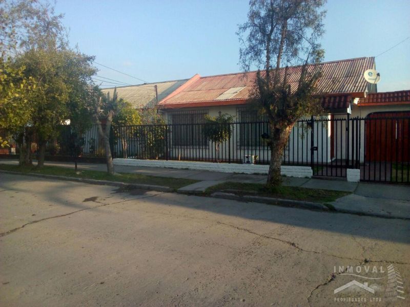 HERMOSA CASA EN LA CALERA.