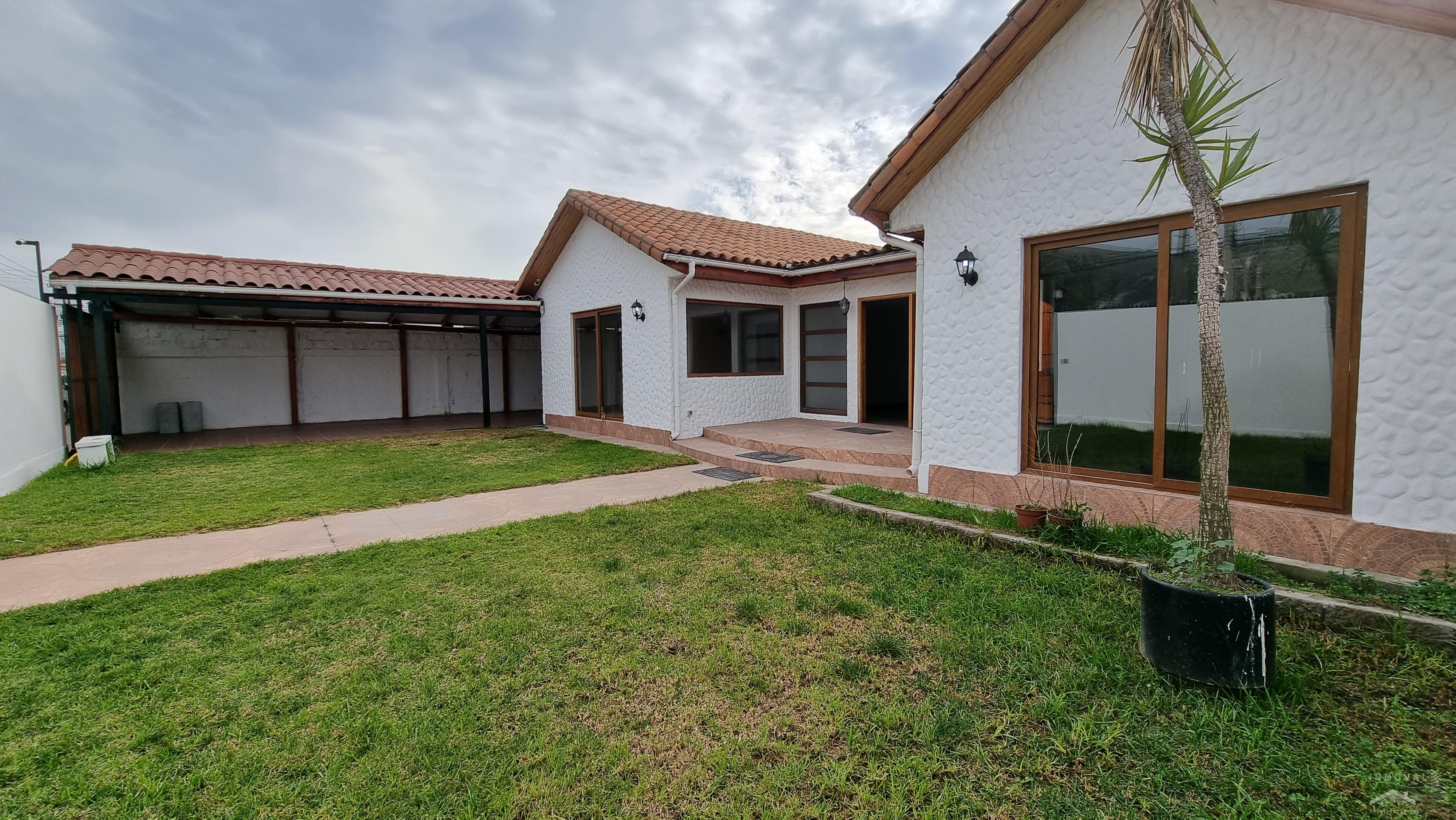 EXCLUSIVA CASA EN LA CALERA.
